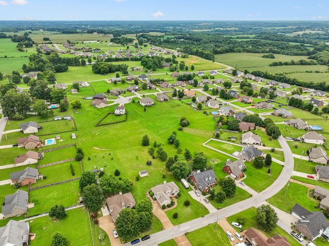 104 Mesa Drive, Portland, TN 37148