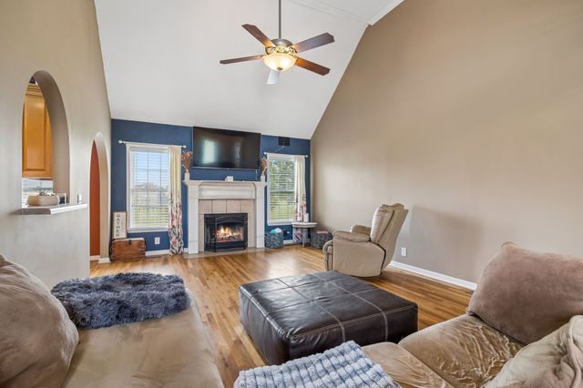 104 Mesa Drive, Portland, TN 37148