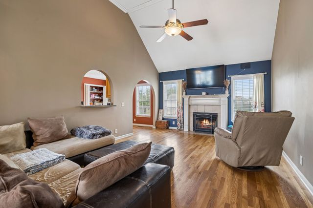 104 Mesa Drive, Portland, TN 37148