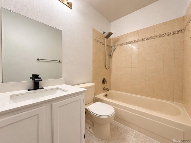 9557 Brentford Dr, Highlands Ranch, CO 80130