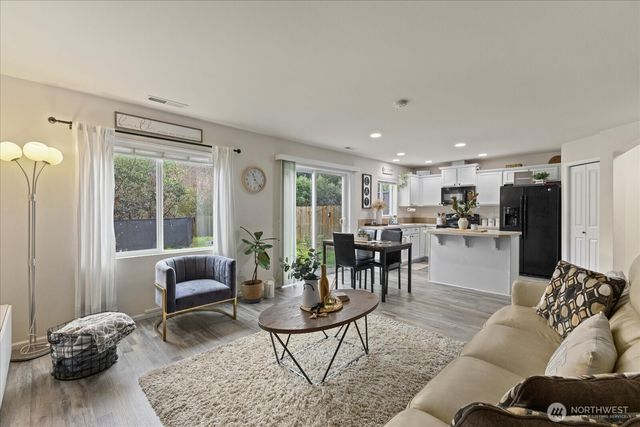 4405 E Roosevelt Avenue, Tacoma, WA 98404