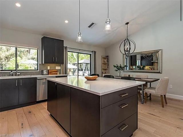 3661 7th AVE SW, Naples, FL 34117