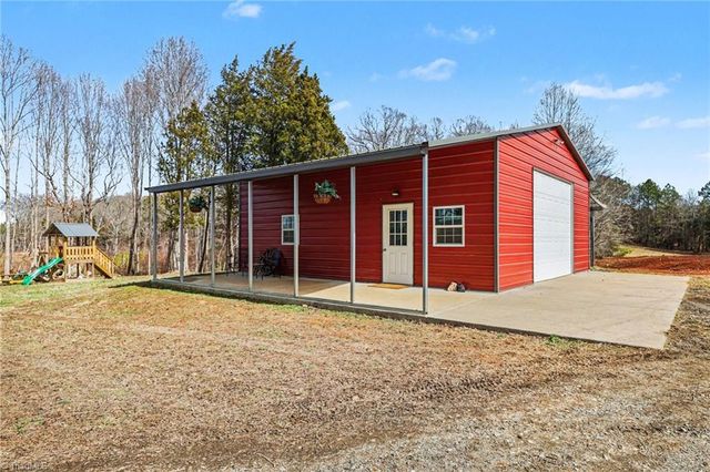 3216 Flat Swamp Road, Denton, NC 27239