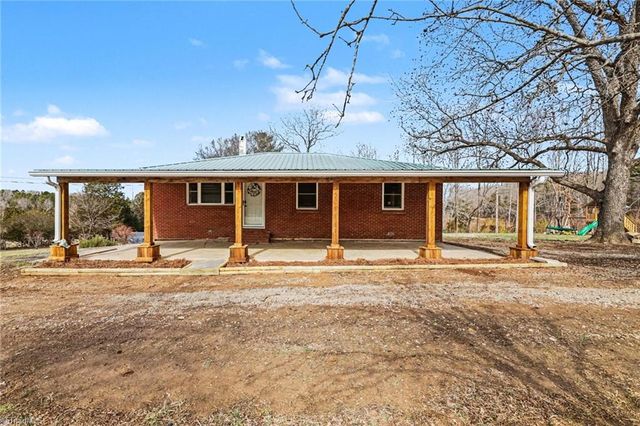 3216 Flat Swamp Road, Denton, NC 27239