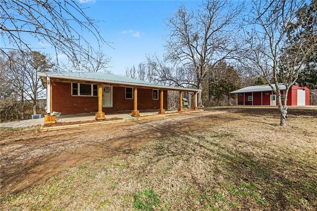 3216 Flat Swamp Road, Denton, NC 27239