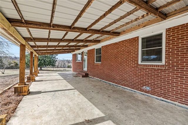 3216 Flat Swamp Road, Denton, NC 27239