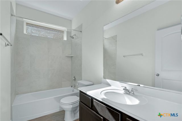 2244 Meadow Way Street, New Braunfels, TX 78132