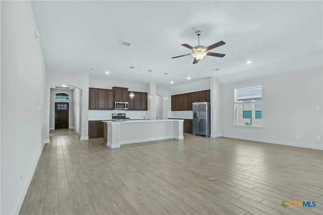 2244 Meadow Way Street, New Braunfels, TX 78132