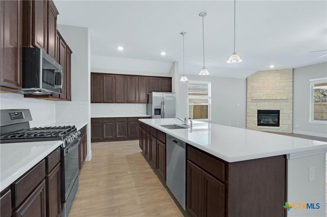 2244 Meadow Way Street, New Braunfels, TX 78132