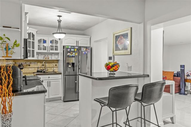 860 Curtiss Dr 0, Opa-locka, FL 33054