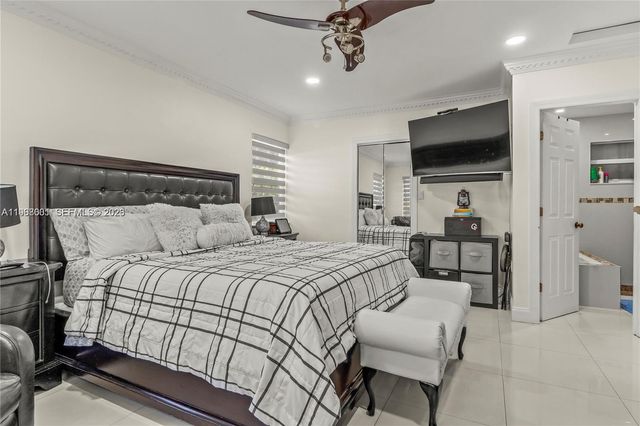 860 Curtiss Dr 0, Opa-locka, FL 33054