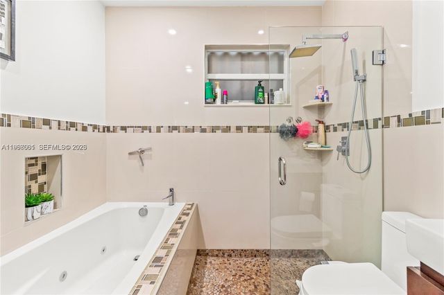 860 Curtiss Dr 0, Opa-locka, FL 33054