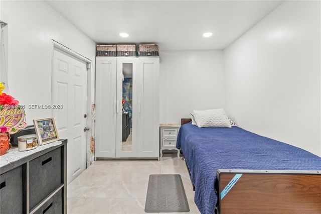 860 Curtiss Dr 0, Opa-locka, FL 33054