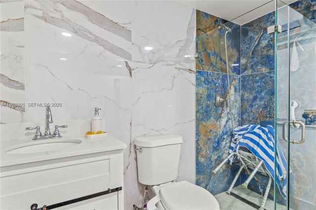 860 Curtiss Dr 0, Opa-locka, FL 33054