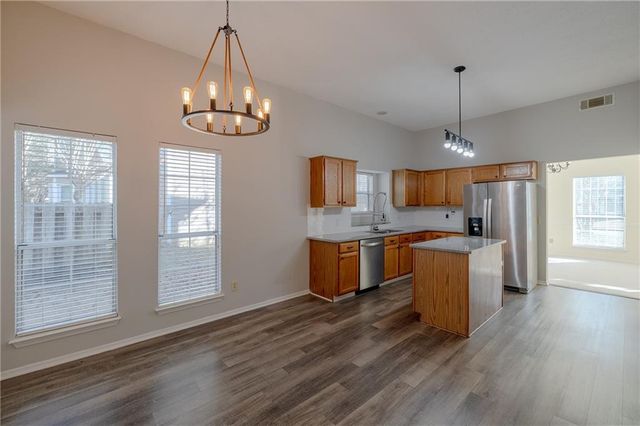 10950 Pinehigh Drive, Alpharetta, GA 30022