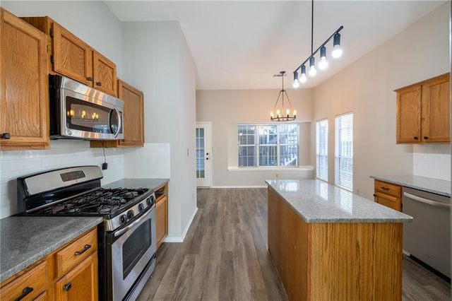 10950 Pinehigh Drive, Alpharetta, GA 30022