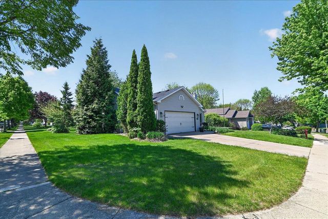117 Knutson Drive, Madison, WI 53704