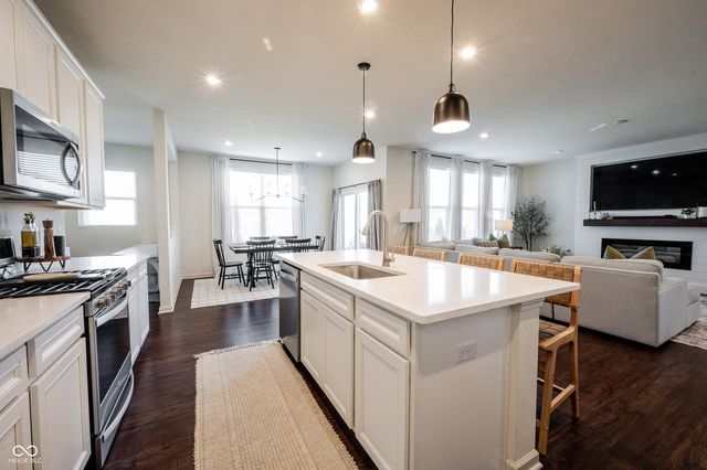 13045 Hartswood Drive, Fishers, IN 46037