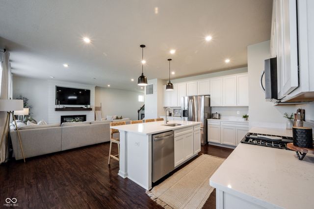 13045 Hartswood Drive, Fishers, IN 46037