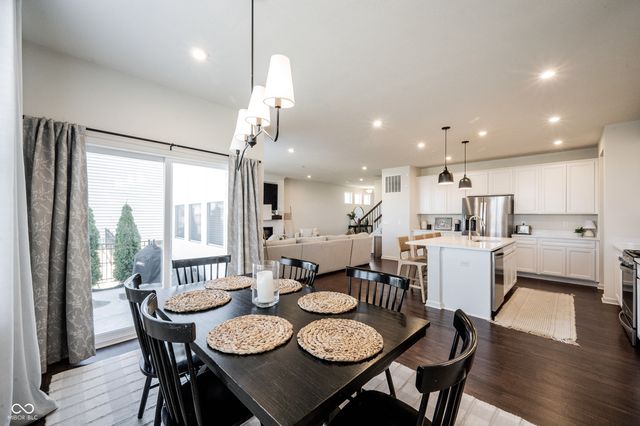 13045 Hartswood Drive, Fishers, IN 46037