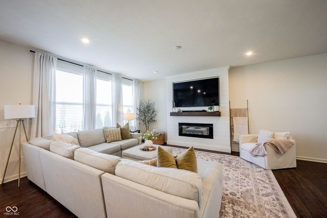 13045 Hartswood Drive, Fishers, IN 46037