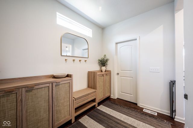 13045 Hartswood Drive, Fishers, IN 46037