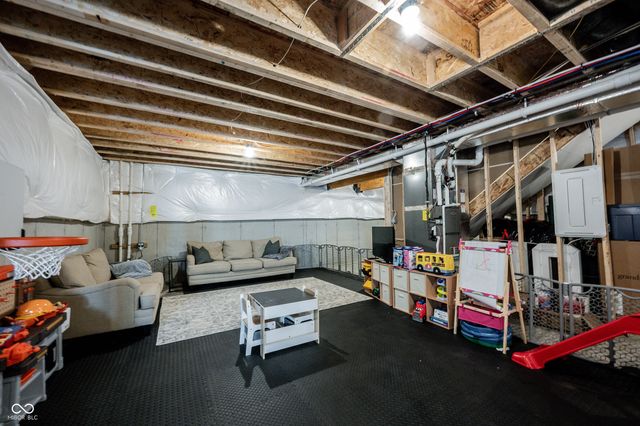 13045 Hartswood Drive, Fishers, IN 46037