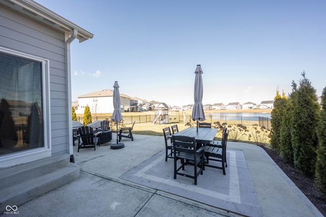 13045 Hartswood Drive, Fishers, IN 46037