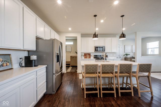 13045 Hartswood Drive, Fishers, IN 46037