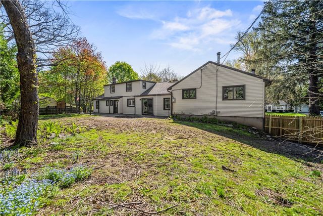 321 Eaglehead Road, Perinton, NY 14445