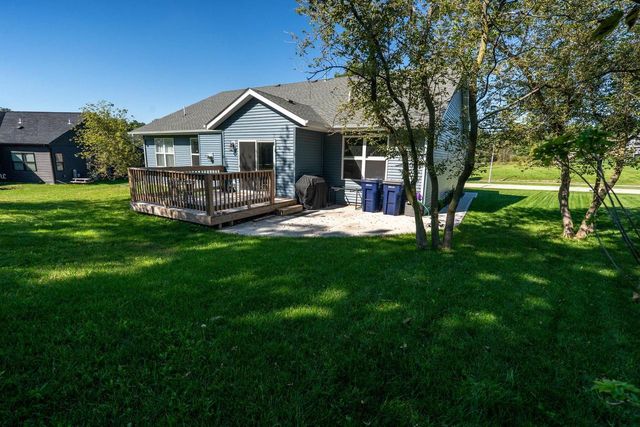 636 Greenway Point Drive, Janesville, WI 53548
