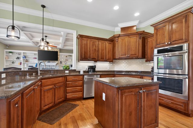 302 Golf Club Drive, Nicholasville, KY 40356