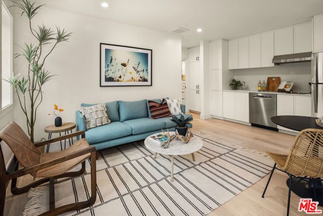3289 Kelton Avenue, Los Angeles, CA 90034