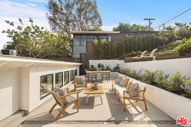 3289 Kelton Avenue, Los Angeles, CA 90034