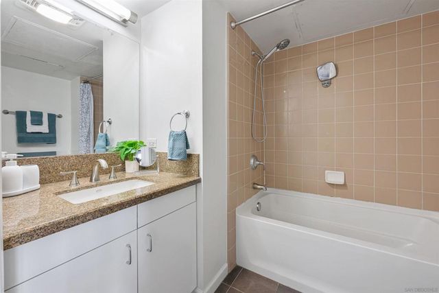 550 15Th St 607, San Diego, CA 92101