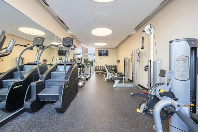 550 15Th St 607, San Diego, CA 92101