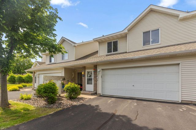 7036 49th Street N, Oakdale, MN 55128