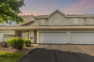 7036 49th Street N, Oakdale, MN 55128