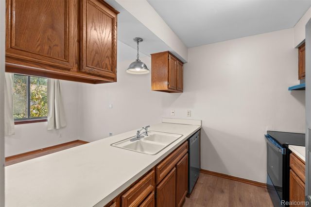 20912 Flora Street, Roseville, MI 48066