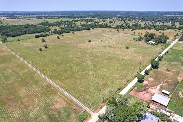 2301 S 40th Street West, Muskogee, OK 74401