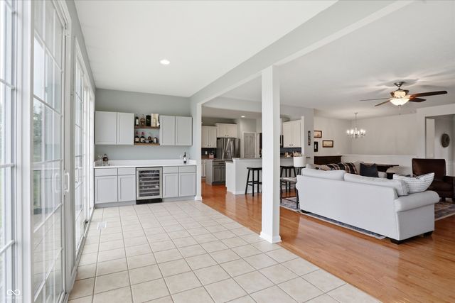 1720 Harris Hawk Court, Brownsburg, IN 46112