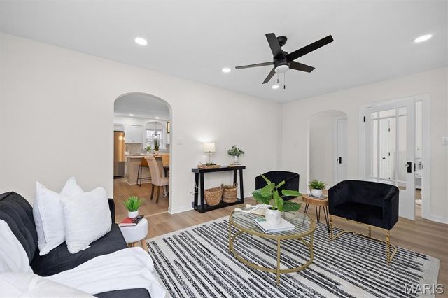 1304 Eberhart Avenue, Edwardsville, IL 62025