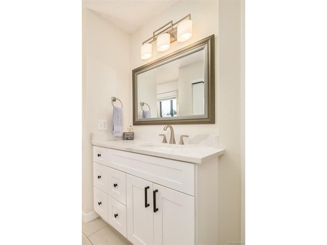 14390 E Marina Dr 311, Aurora, CO 80014