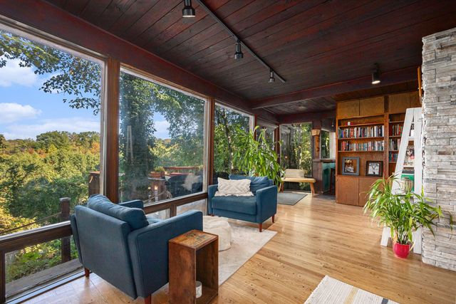 1 Skyline Drive, Portage, IN 46368