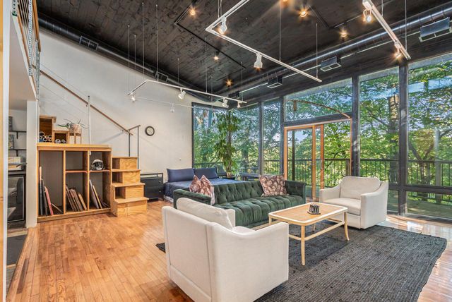 1 Skyline Drive, Portage, IN 46368