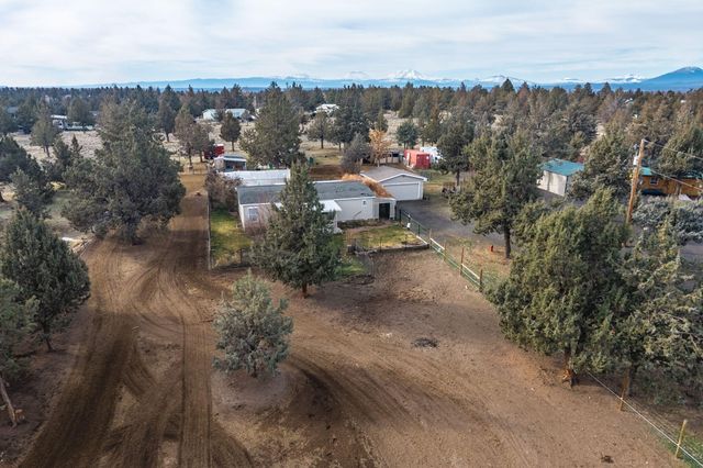 12916 SW Wheat Grass Road, Terrebonne, OR 97760