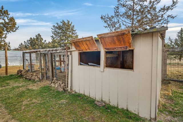 12916 SW Wheat Grass Road, Terrebonne, OR 97760