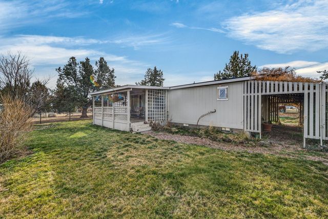 12916 SW Wheat Grass Road, Terrebonne, OR 97760