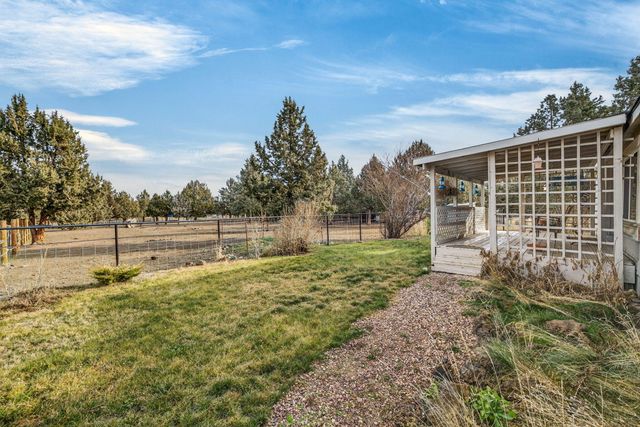 12916 SW Wheat Grass Road, Terrebonne, OR 97760