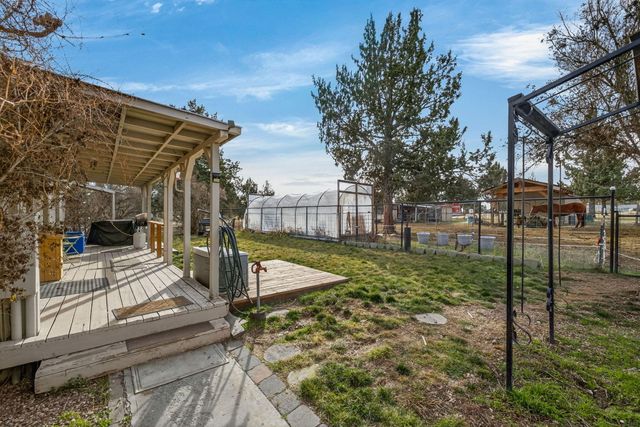 12916 SW Wheat Grass Road, Terrebonne, OR 97760